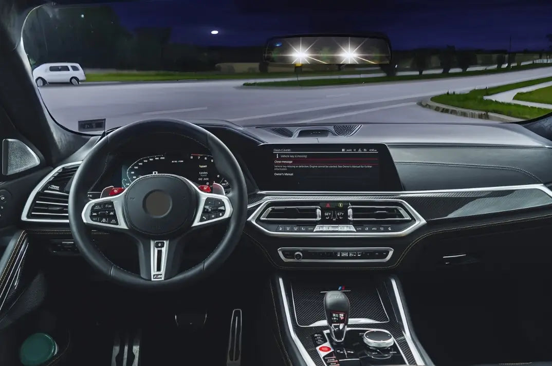 importance of Auto-Dimming Internal Rear View Mirrors