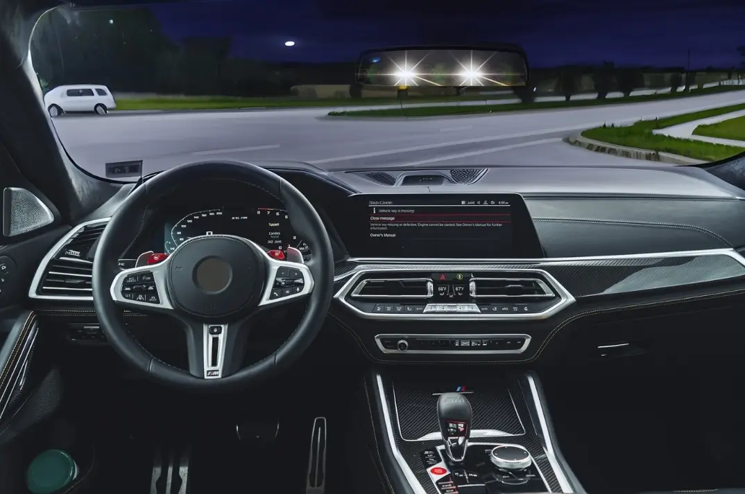 importance of Auto-Dimming Internal Rear View Mirrors